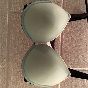 PINK Victoria’s Secret bra